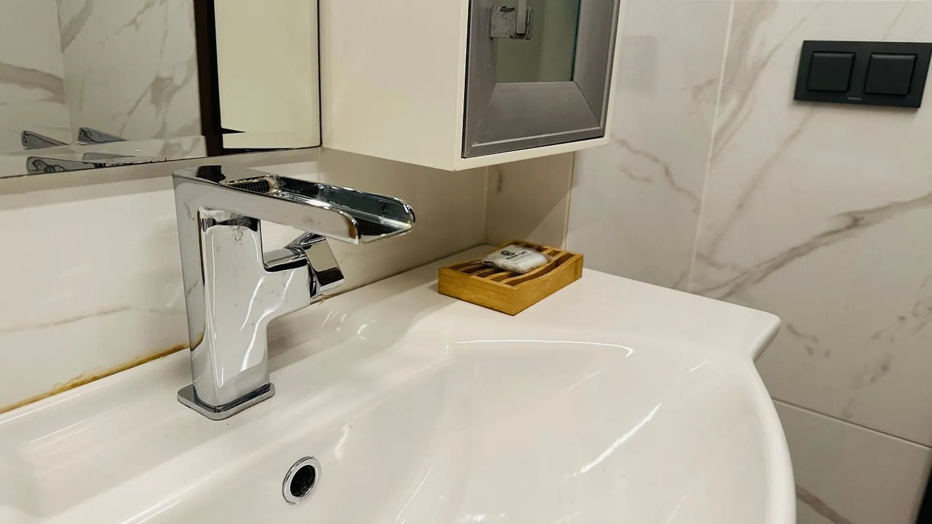 Luxury Oasis In Absolute Center Of Sofia公寓