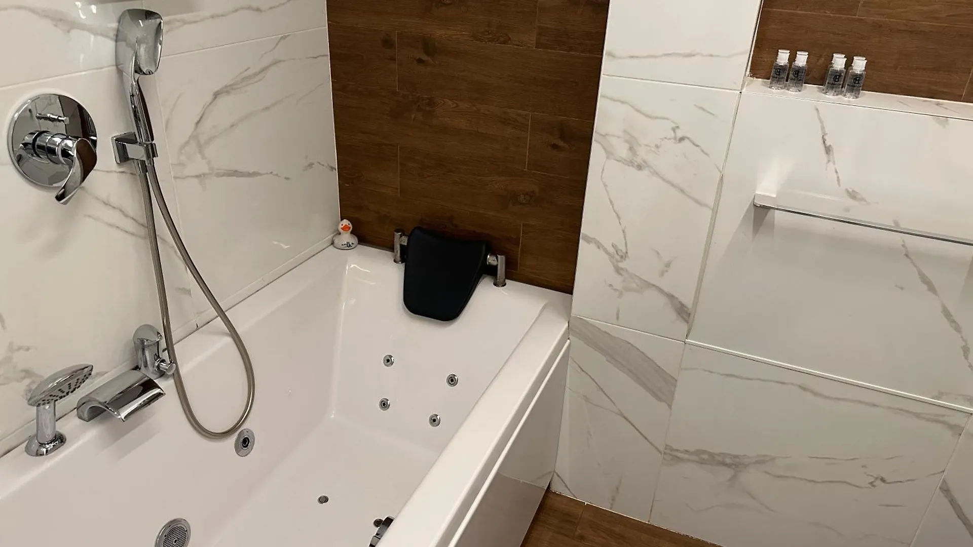 Luxury Oasis In Absolute Center Of Sofia公寓 0*, 索菲亞